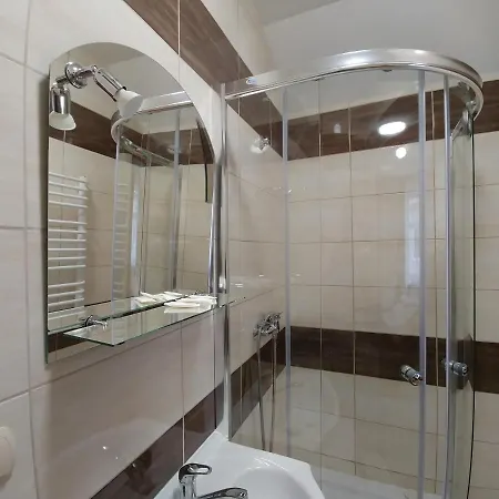 Parkowa Hubal 3* 라프카