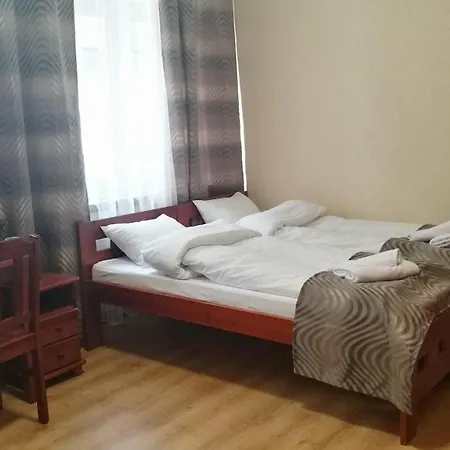 Parkowa Hubal 게스트하우스