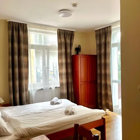 게스트하우스 Parkowa Hubal 3*